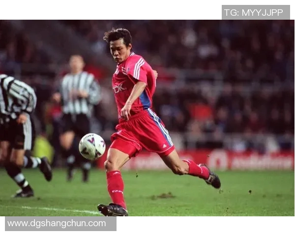 穿15号球衣的足球明星盘点及其代表性成就分析